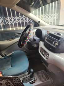 A picture of Nissan almera tino