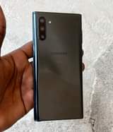 A picture of Samsung note 10 5G 256gb