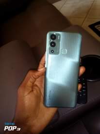 A picture of Infinix HOT12i