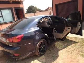 lexus is250