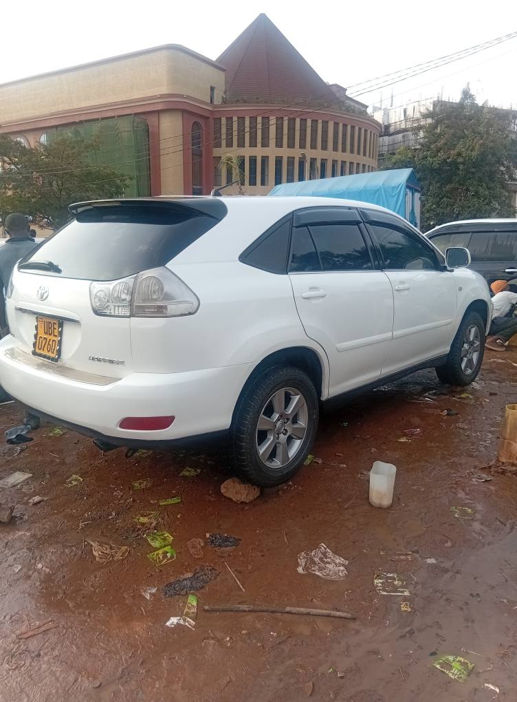 A picture of Toyota Harrier