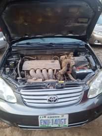 A picture of 2005 TOYOTA COROLLA SE