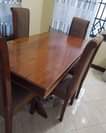 A picture of Dining table viti 6 meza ya Chakula Ipo dukan kwetu