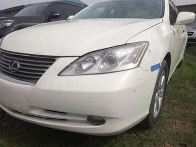 A picture of Lexus ES350 Foriegn Use Year 2009 Buy and drive Distress