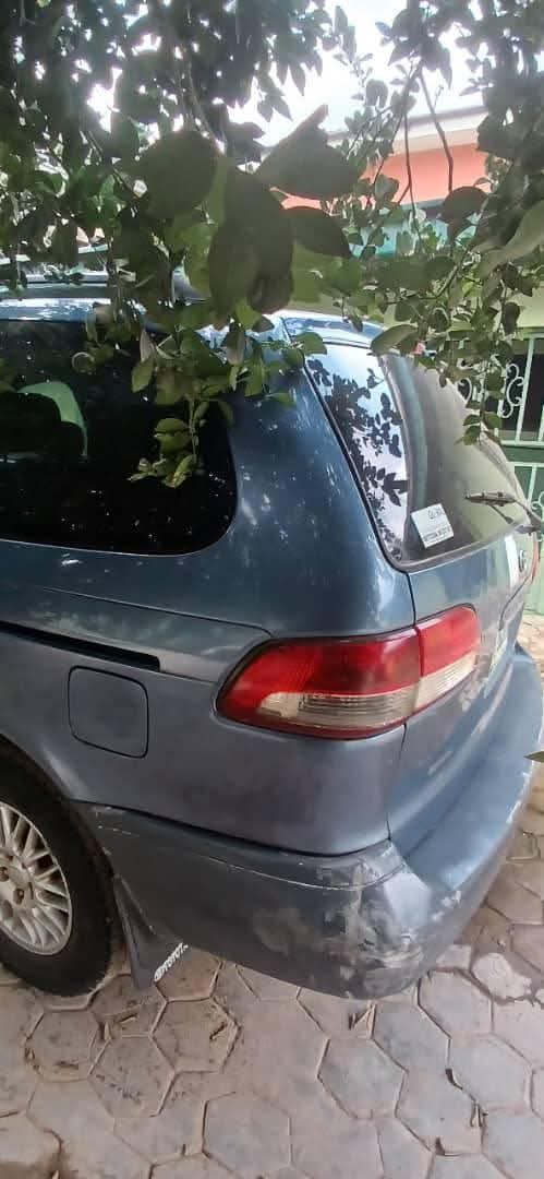 A picture of 2006 TOYOTA SIENNA space bus