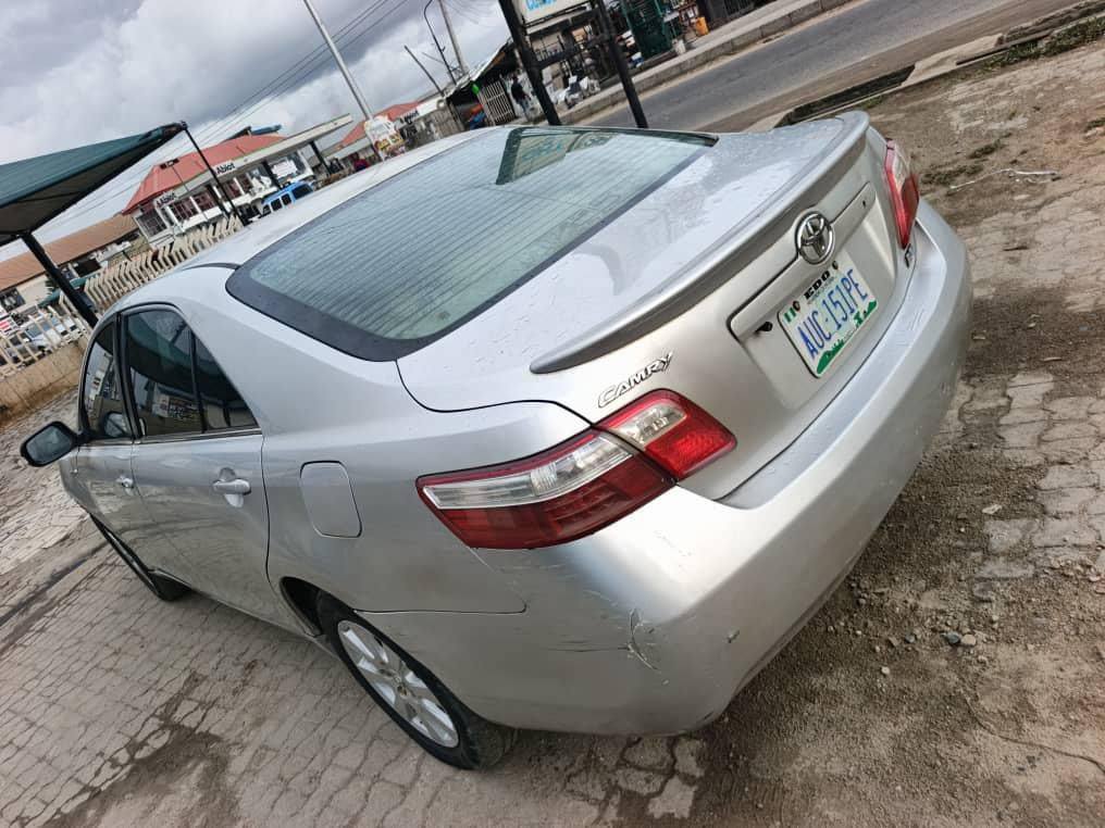 A picture of 2009 FIRST BODY CAMRY HYBRID