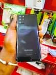 A picture of Samsung s20
