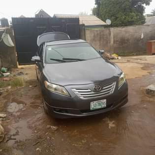 A picture of Toyota Camry 09