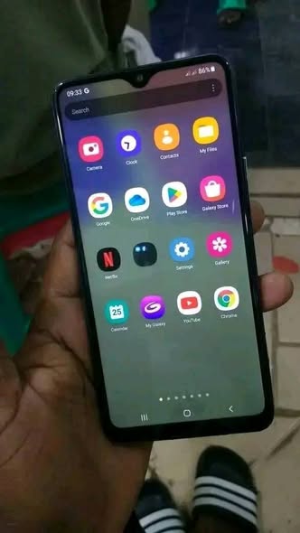 A picture of Samsung A20S
