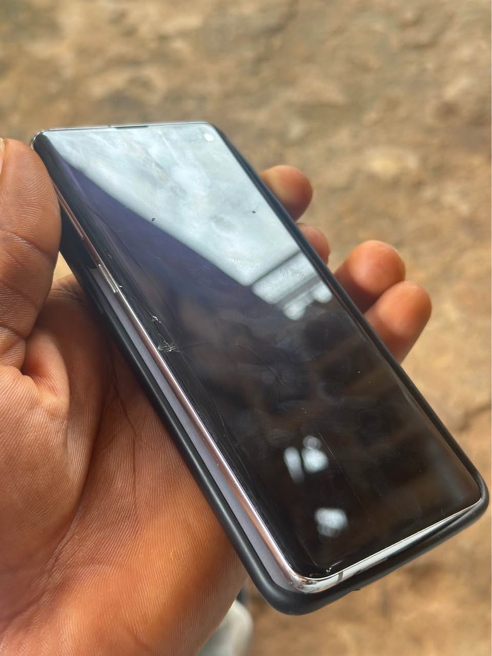 A picture of Samsung S10