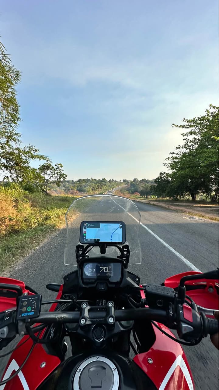 A picture of Honda CB500x 2023