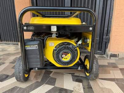 A picture of 3.8kva elepaq senwie generator
