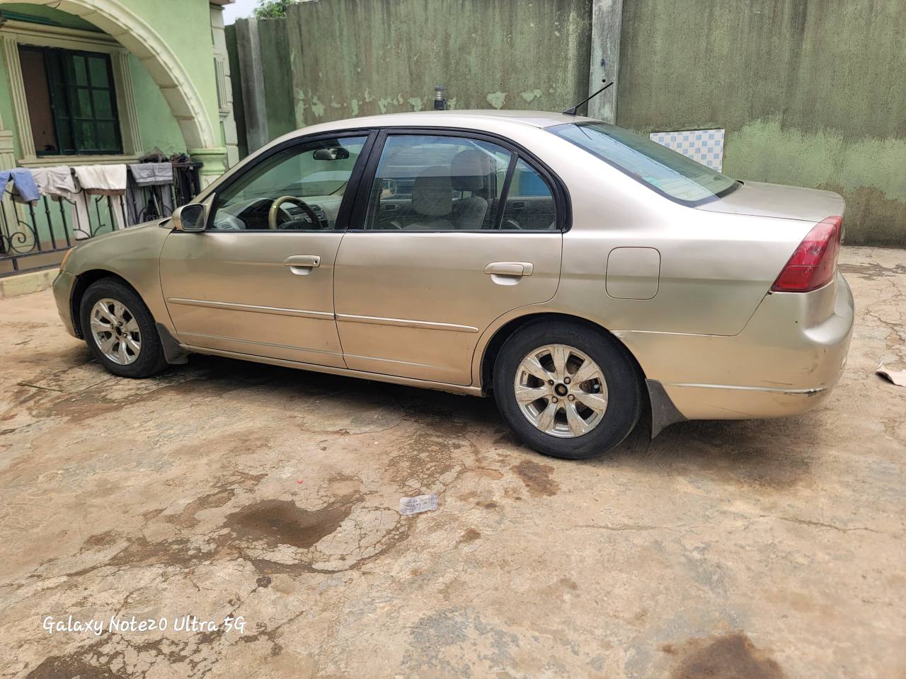 A picture of 2003 04 HONDA CIVIC