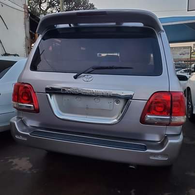 A picture of V8 2004 65M