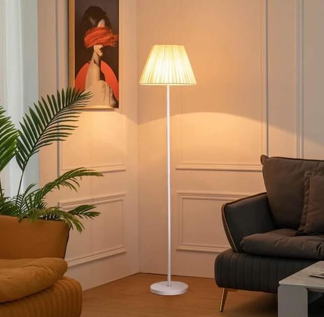A picture of floor lamp