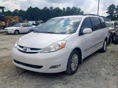 A picture of Brand Toyota Model Sienna Year 2007 First body Price 1