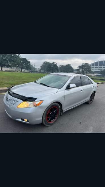 A picture of Toyota Camry 2009 model Baked on first body pan Less