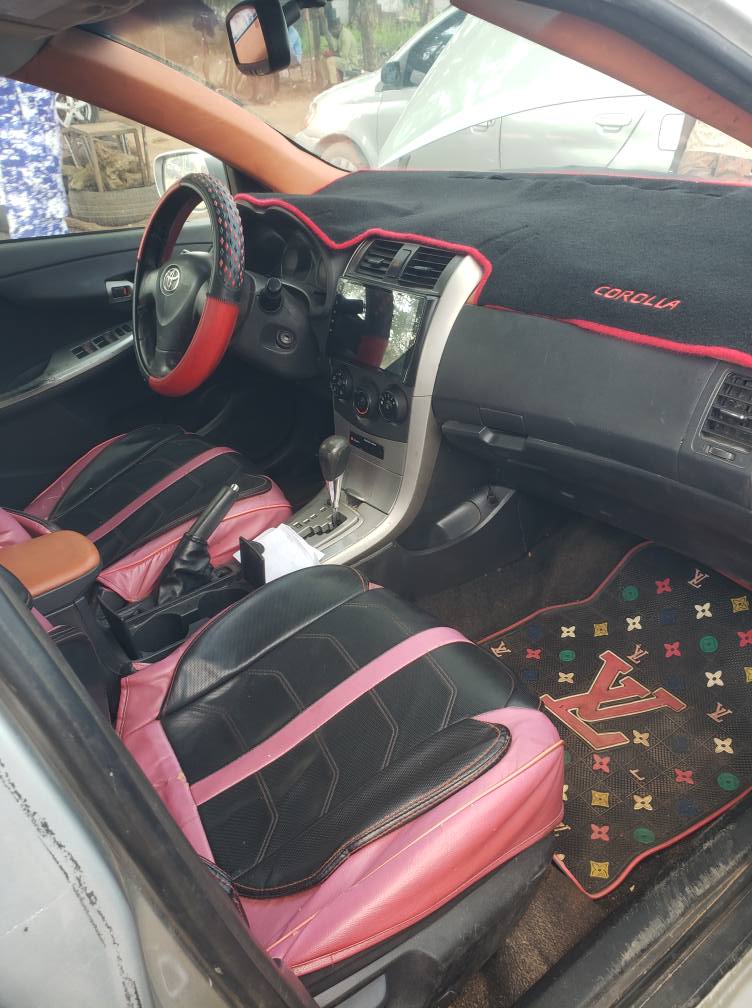 A picture of Corolla 2010