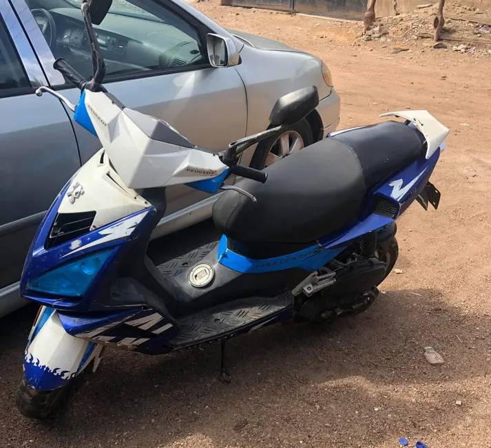 A picture of Peugeot scooter power bike