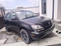 A picture of Lexus RX300 full pimp