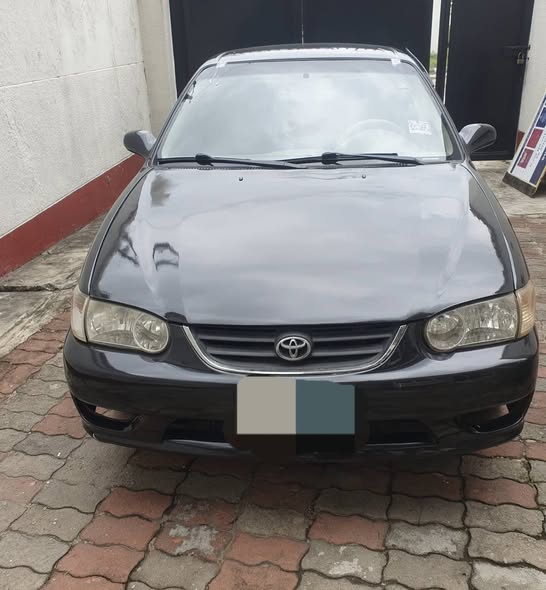 A picture of Toyota corolla 2001 le