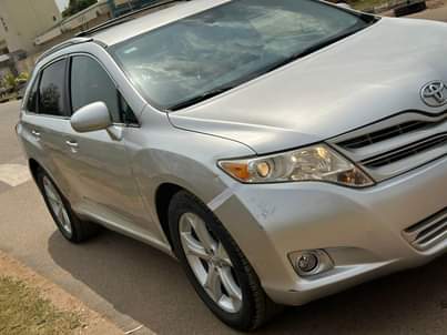 A picture of Toyota Venza 2011