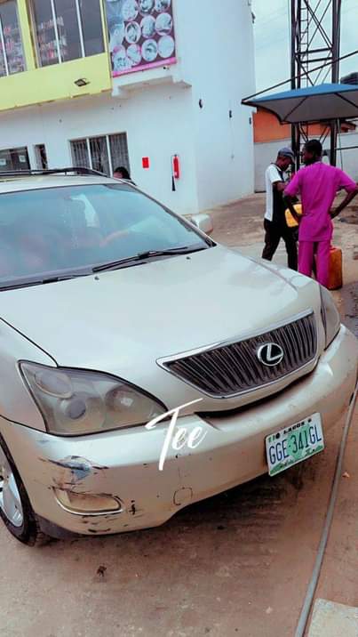 A picture of What a super distress sales for a sharp smart dealer
