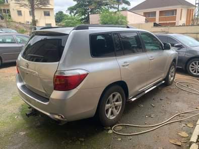 A picture of ASH A Neatly Used Toyota Highlander 2008 Model With Duty
