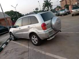 A picture of 2003 Toyota RAV4 4by4