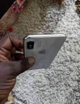 A picture of i phonex