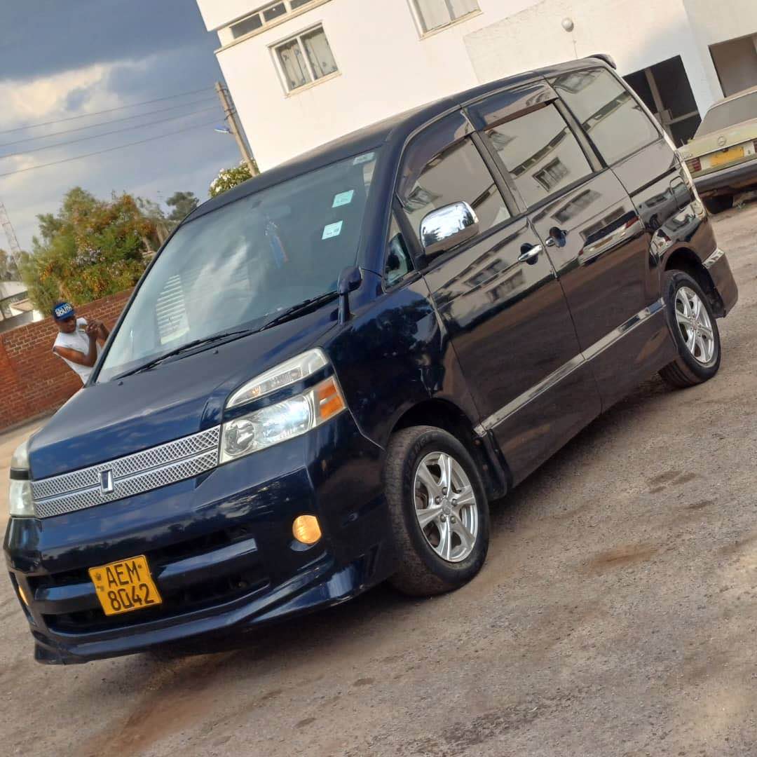 used toyota noah