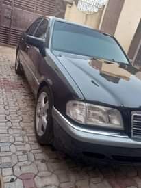 A picture of Mercedes Benz C230