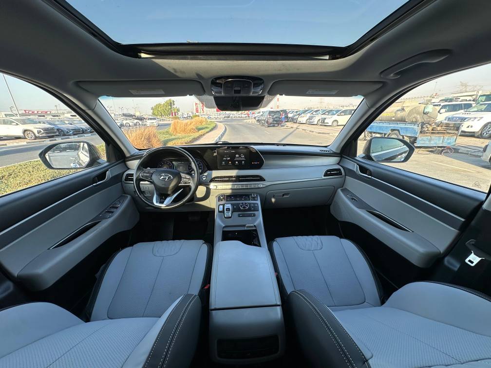 A picture of Toyota rav4 2017 Model hybrid full option