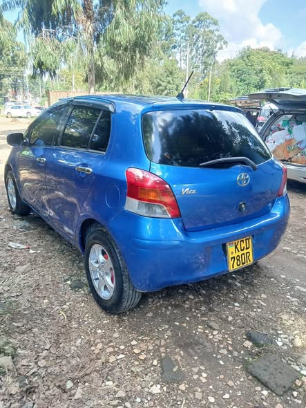 A picture of Toyota vitz 1300cc