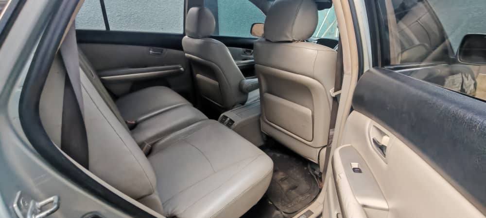 A picture of 2006 Lexus RX 400 model