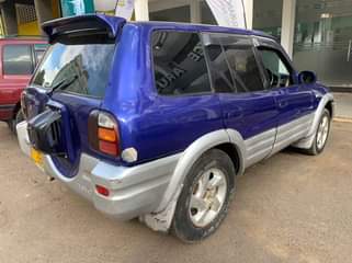 A picture of RAV4 chagua nikupe bei