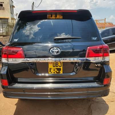 A picture of V8 2007 2018KIT 160M
