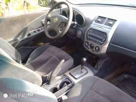 A picture of 2004 Nissan Altima