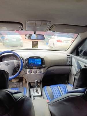 A picture of Hyundai Elantra 2008
