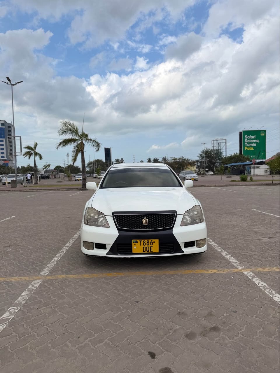 A picture of TOYOTA CROWN ATHLETE YEAR 2005 ENGINE 4GR CC 2 490