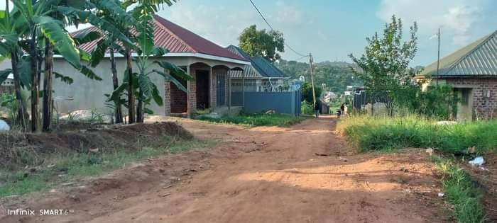 A picture of Business plot for sale in kawanda town 16m starting on