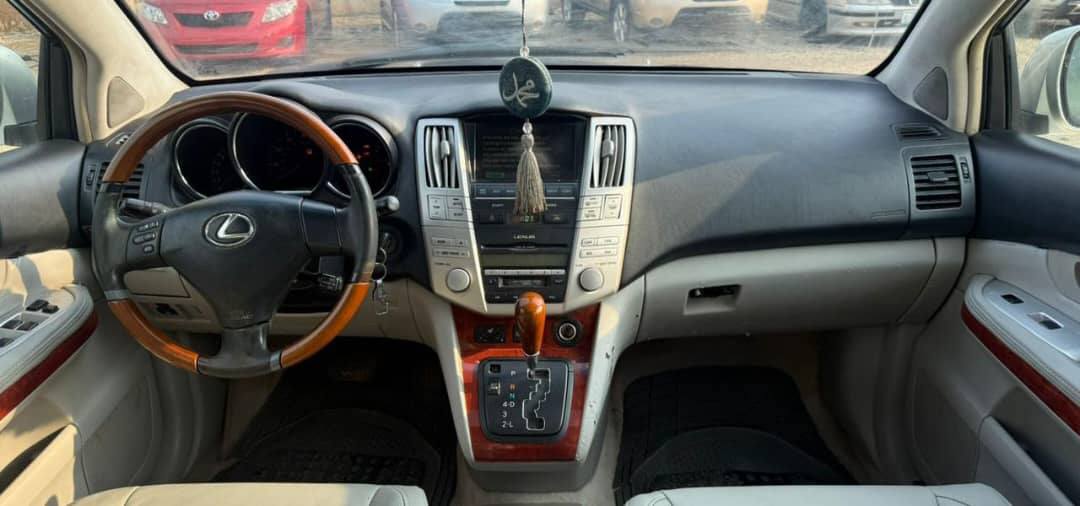 A picture of  A super clean Nigerian used Lexus RX 330. 2004