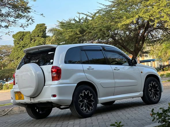 A picture of TOYOTA RAV4