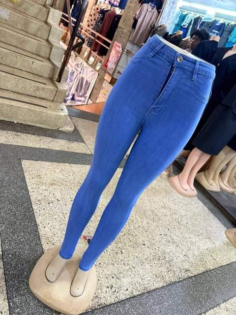 A picture of Skin jeans