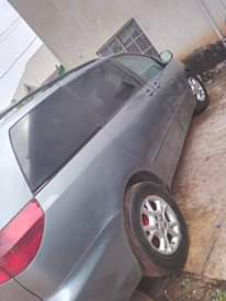 A picture of 2004 Toyota Sienna