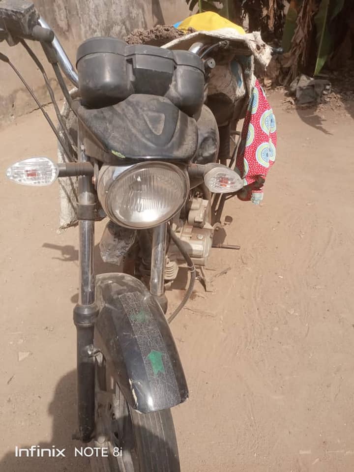 A picture of Fairly Used Sinoki Supra 200CC Motorcycle