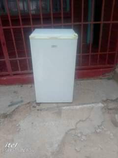 classifieds/fridges