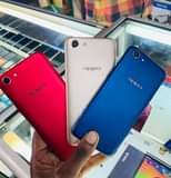 A picture of Oppo A83