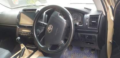 A picture of  LANDCRUISER_V8_0620356906