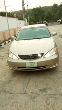 A picture of 2004 Toyota Camry LE